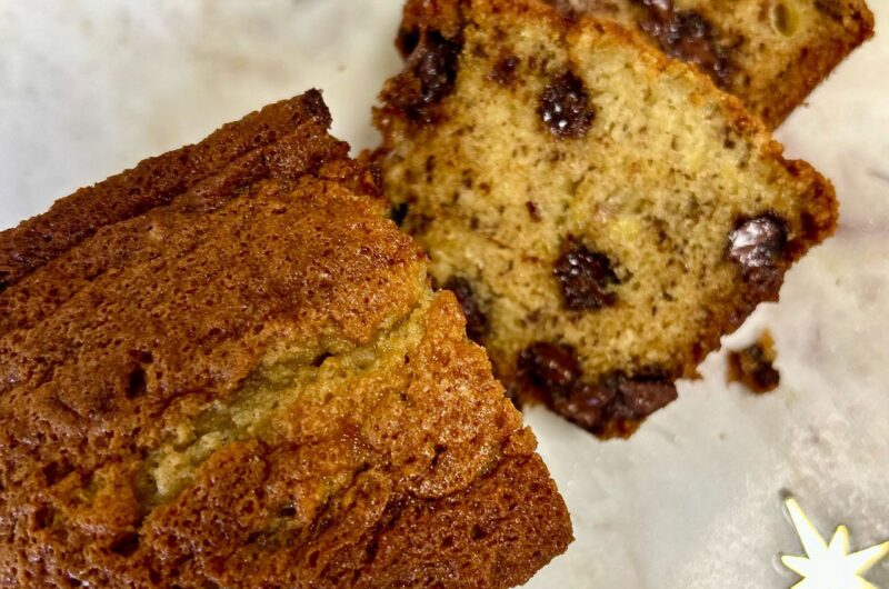 OLD-FASHIONED BANANA CHOCOLATE CHIP BREAD