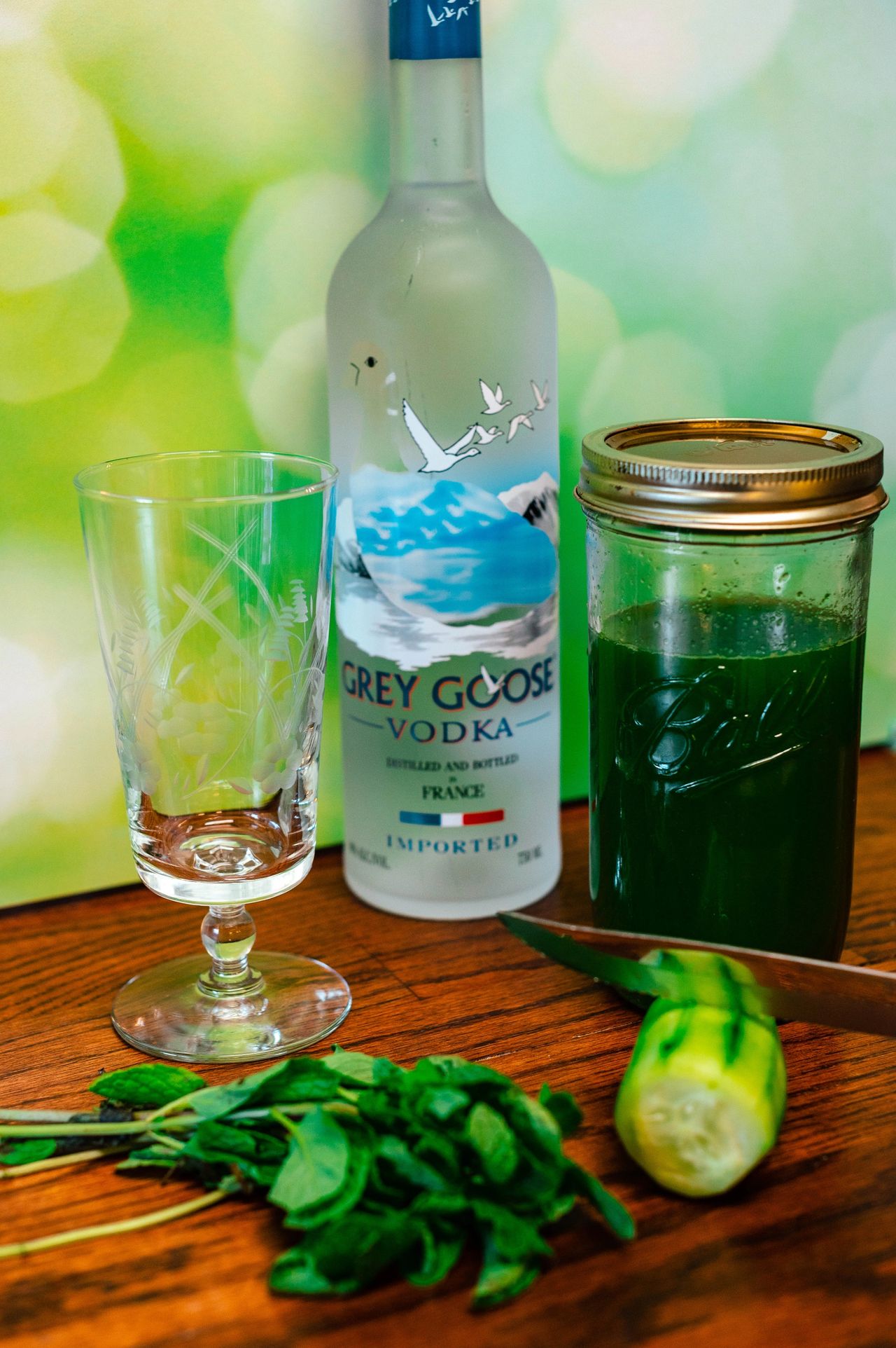 Get ready for a refreshing drink with Kale Vodka Tonic. Claire Keathley Photography
