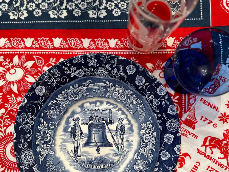 THE ULTIMATE PATRIOTIC FOURTH OF JULY TABLESCAPE