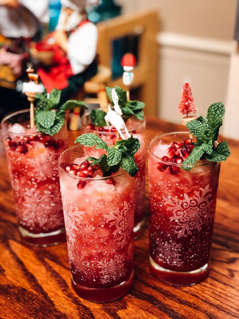 PERFECT POMEGRANATE MOSCOW MULE RECIPE