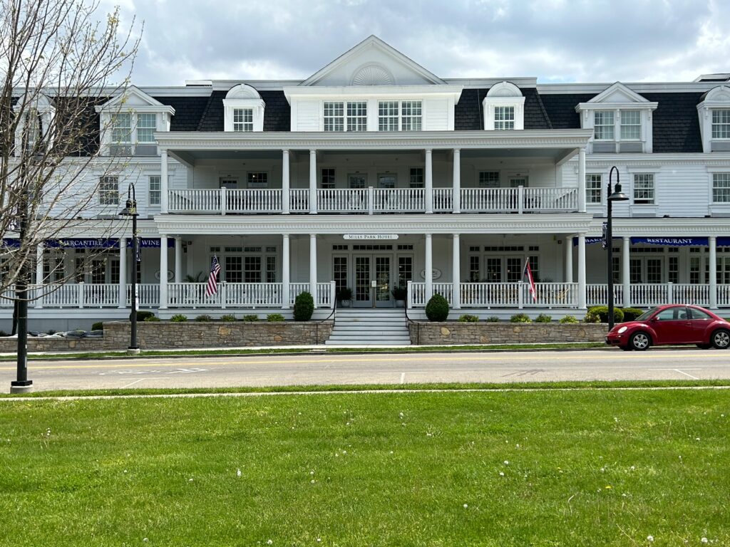 Mills Park Hotel in Yellow Springs Ohio