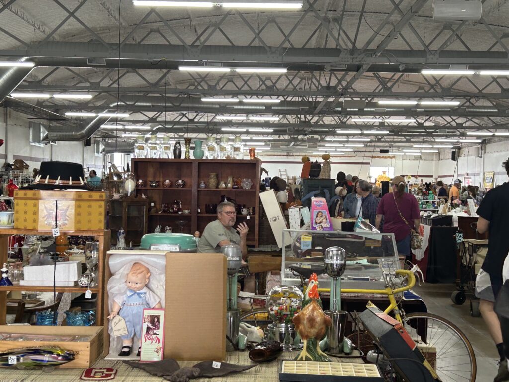 Vendors at Springfield Antique Show